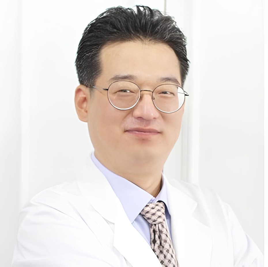 허브치과 대표원장 송제일